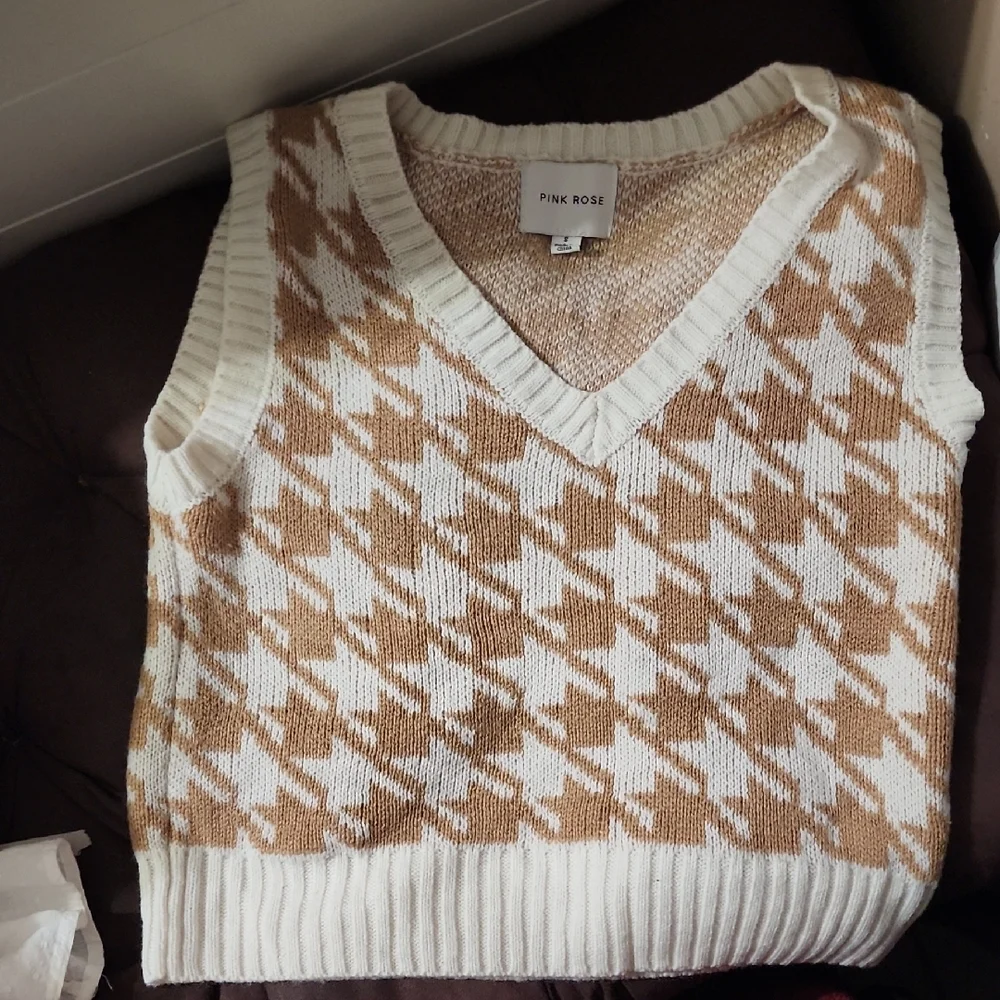 Pink Rose Women's Tan and White Sweater Vest - Picture 1 of 4